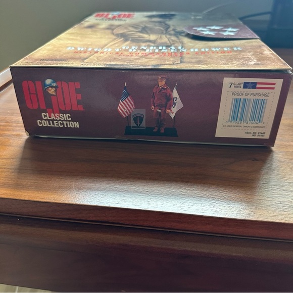 G.I. Joe Classic Collection General Dwight D. Eisenhower Action Figure - Picture 6 of 6